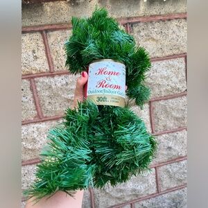 NWT outdoor/indoor garland 30 ft
